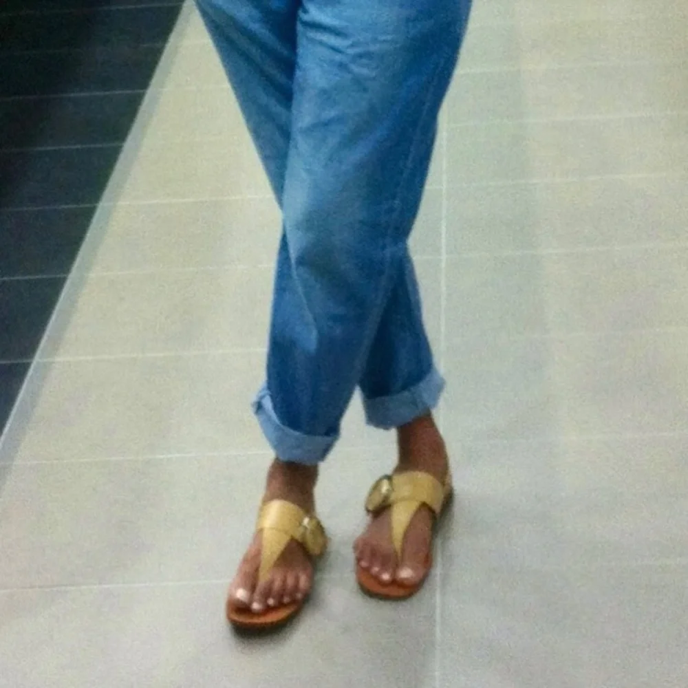 ZARA LEATHER SANDAL WITH BUCKLE - Picture 2 of 2